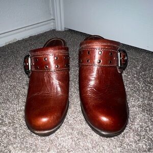 Nurture Brown Leather women’s Shoes size 8.5